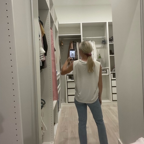 Banana Republic Padded Shoulders Tee - Picture 4 of 4